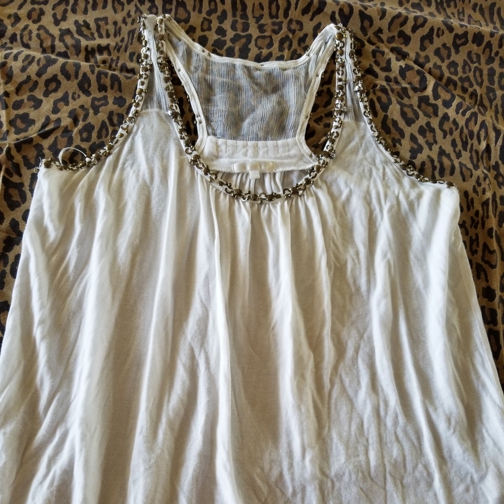 Kitty off-white top w/metal trim detail
